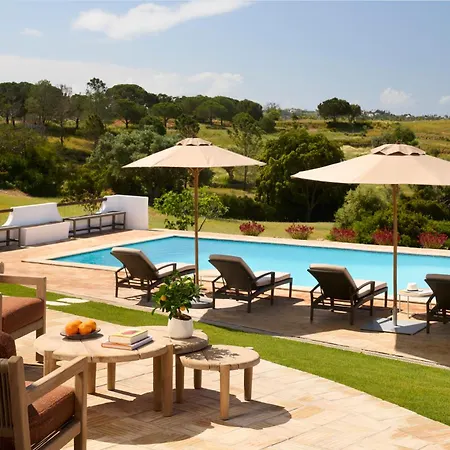 Casa Rosa Dos Ventos * Guia (Faro)